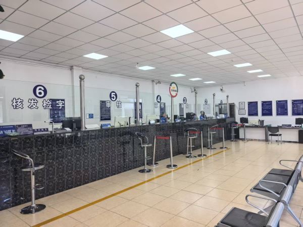 大厅工位1