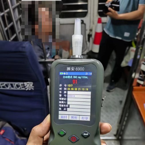 夏季交通安全整治行动持续开展 昨晚32名酒驾司机被查获（终）343