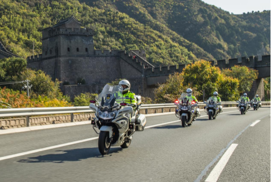 铁流奔涌护京华 百骑争先立潮头——首都交警铁骑六载护航路，书写“群众至上”暖心篇章1.15改4233