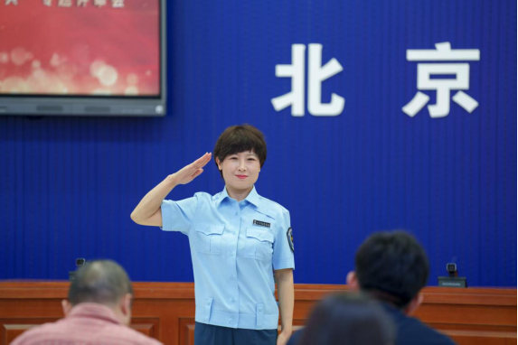 从北海舰队的“海军蓝”到不可或缺的“警营蓝”7.216876 从北海舰队的“海军蓝”到不可或缺的“警营蓝”7.216876