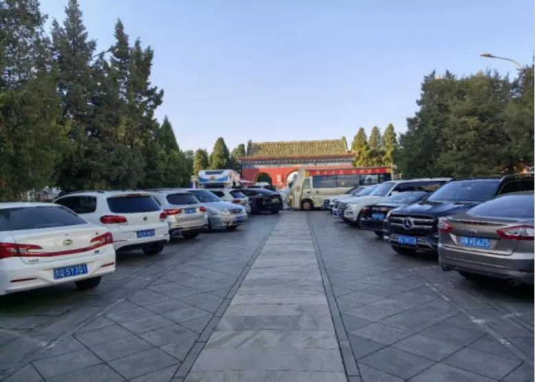 秩序连连看丨交管部门多措并举有效改善公园景区周边交通秩序环境733